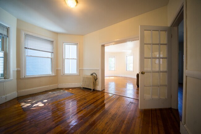 Photo - 452 Centre St Unit 2