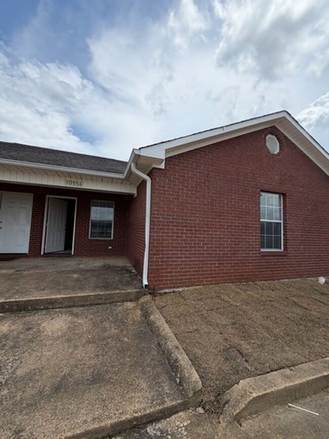 Building Photo - Renovated 3 Bedroom 2 Bath Home for Rent!!