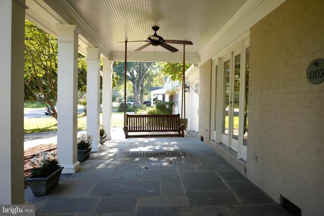 Photo - 1103 Neal Dr