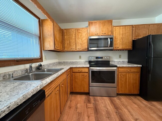 3 Westbrook Cir