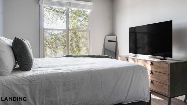 49 Boulevard SE Unit F-557