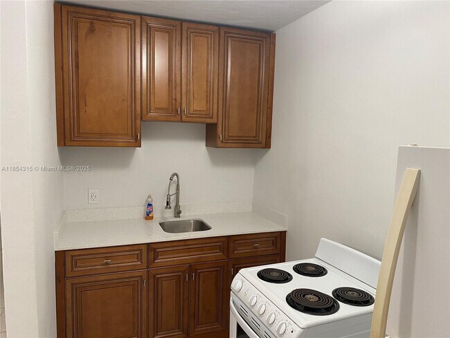 Photo - 1021 SW 3rd St Unit 7