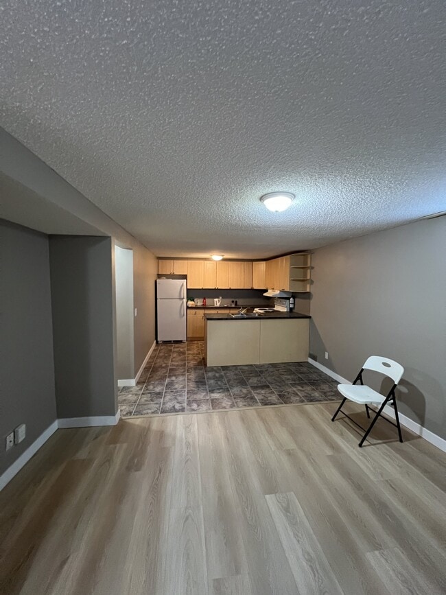 Photo - 7519-7536 36 Ave NW