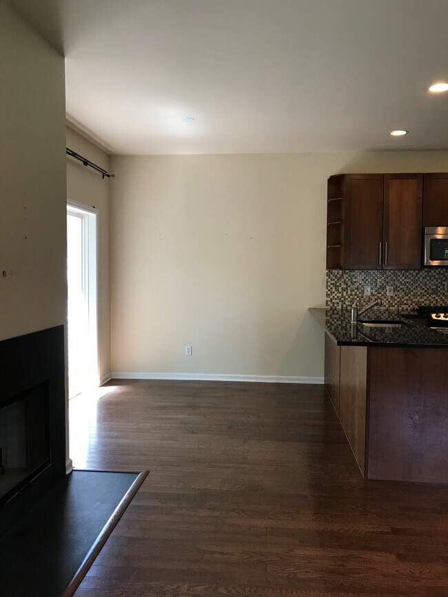Photo - 69 N River Dr
