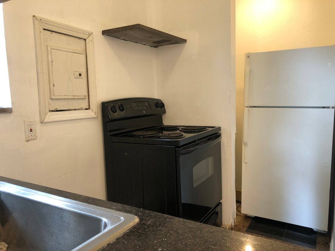 Photo - 76 Garden City Ave (Wyandanch, NY)