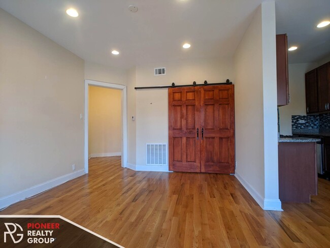 Photo - 2234 W Wilson Ave Unit 204