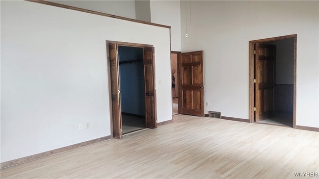Building Photo - 318 Ivyhurst Rd N Rental