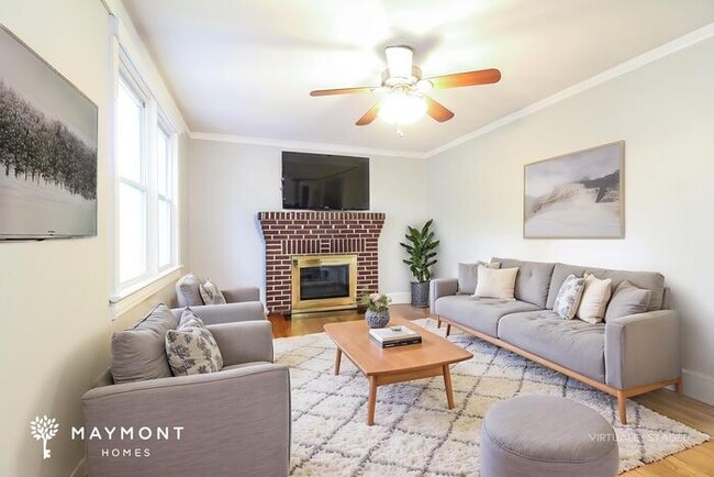Photo - 608 S Fairfield Rd