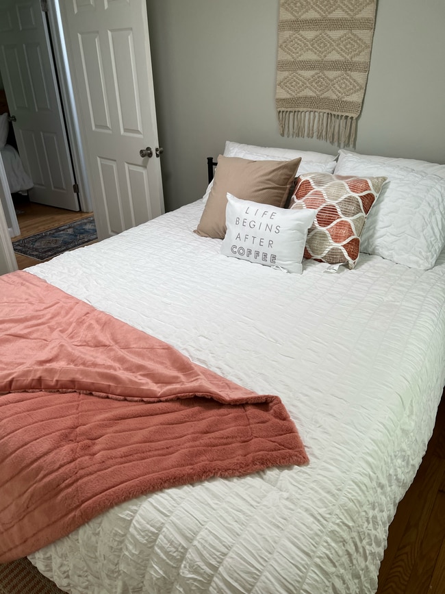 Photo - 32 Pine Grove Ave