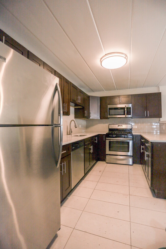Photo - 5900 N Winthrop Ave Apartment Unit #211