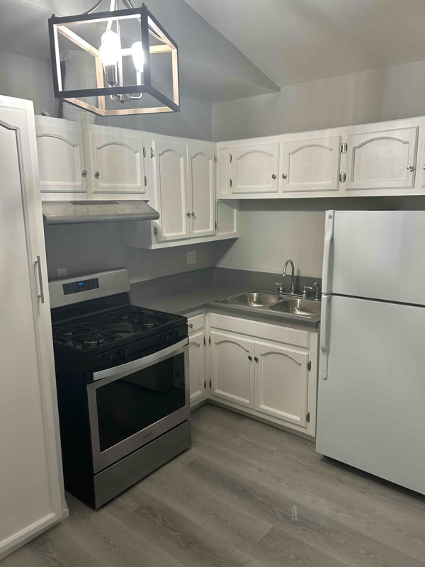 Photo - 5328 Almont St