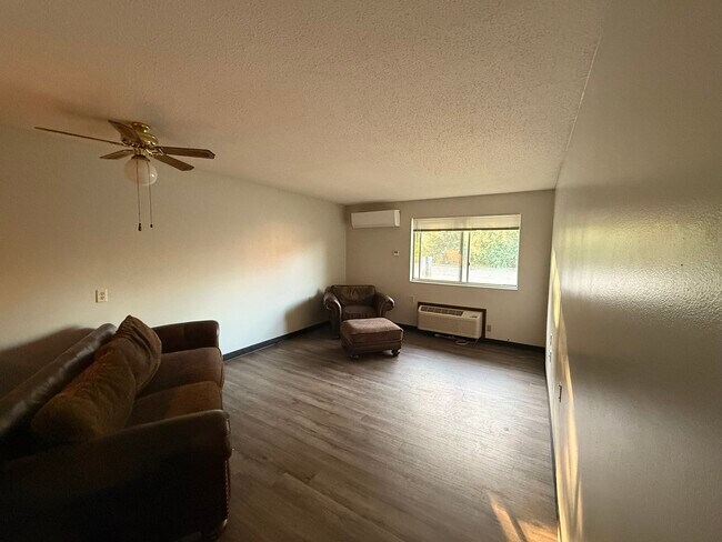 Photo - 500 S 3rd Ave