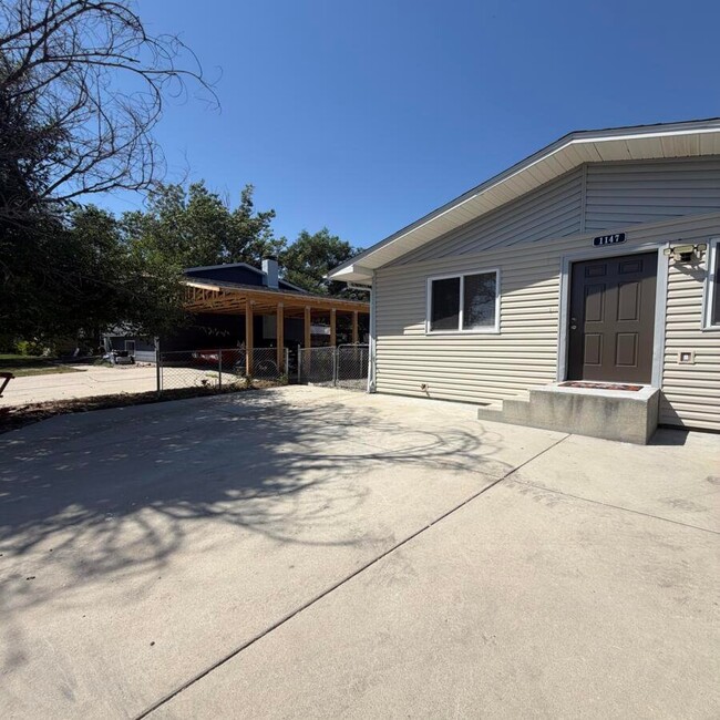 Photo - 1147 Eldora Ln