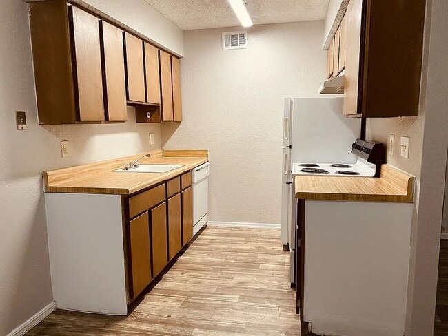 Photo - Cedar Lane Apartments