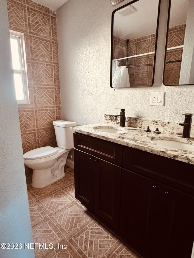 Photo - 3926 Ruby Dr W