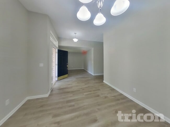 Photo - 3870 Chapelgate Rd