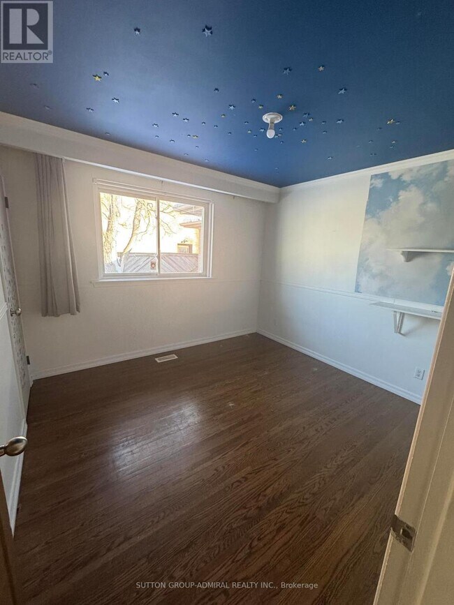 Photo - 12 Caines Ave