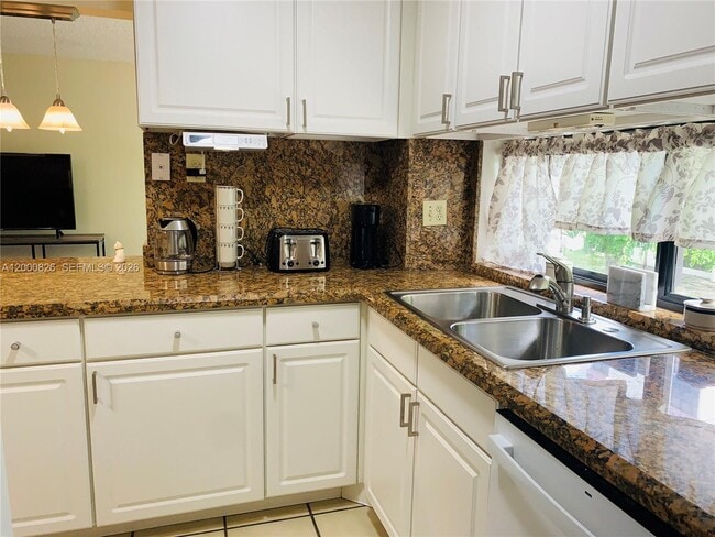 Photo - 17021 N Bay Rd Unit 318