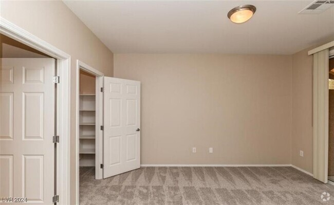 Building Photo - 3975 N Hualapai Way Unit 256 Rental