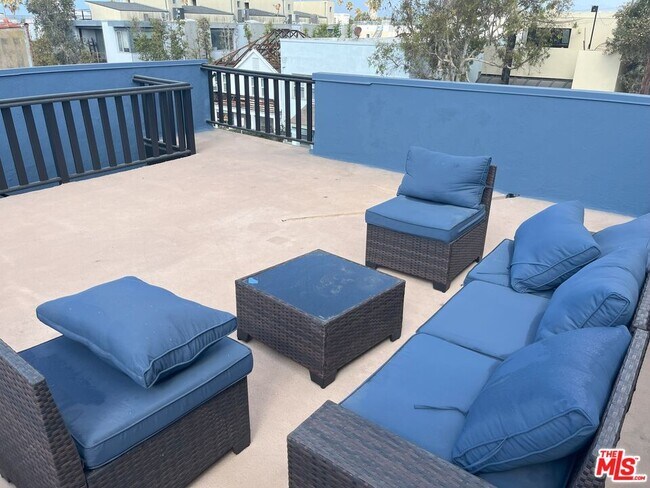 Photo - 36 Brooks Ave Unit D