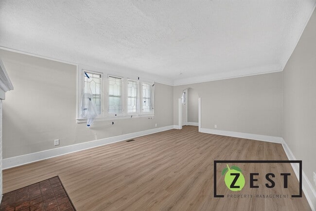Photo - 12772 Griggs St