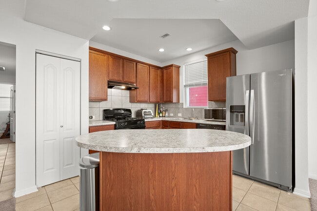 Photo - 462 Ferrule Dr