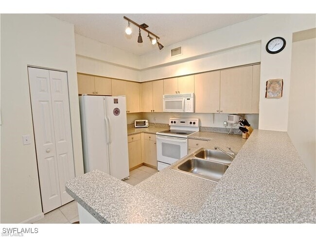 Building Photo - 1190 Reserve Way Unit 305 Rental