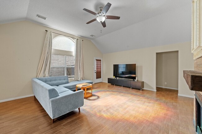 Photo - 15519 Elm Leaf Pl