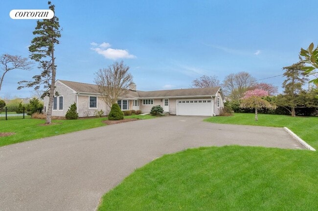 Photo - 62 Bayfield Ln