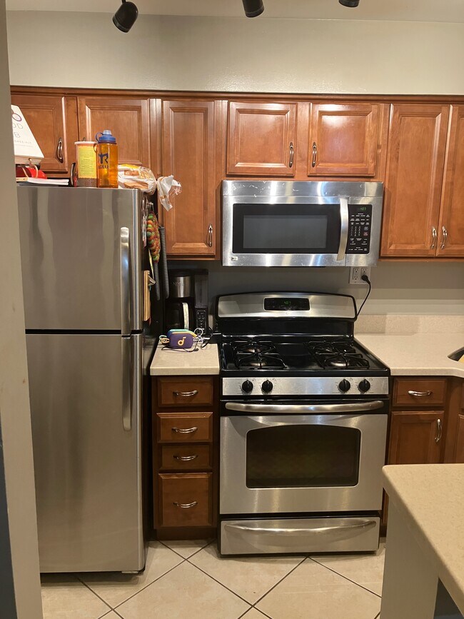 Photo - 510 W Fullerton Pky Unit 208