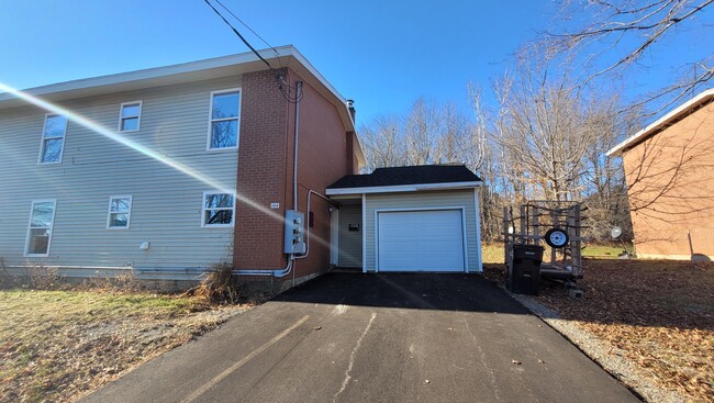 Photo - 142 Bolling Dr Townhome