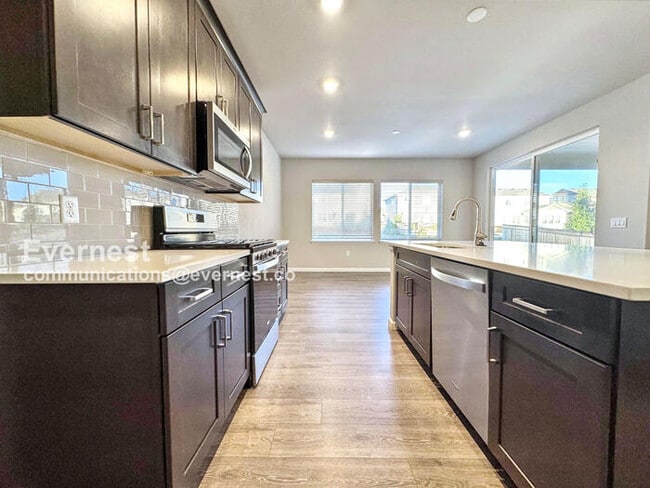 Photo - 10855 Hayloft St