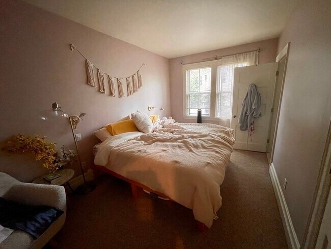 Photo - 79 Aspinwall Ave Unidad 2