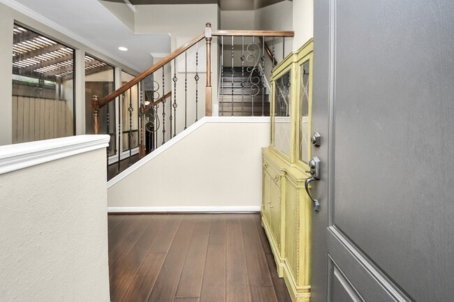 Photo - 1112 Bering Dr