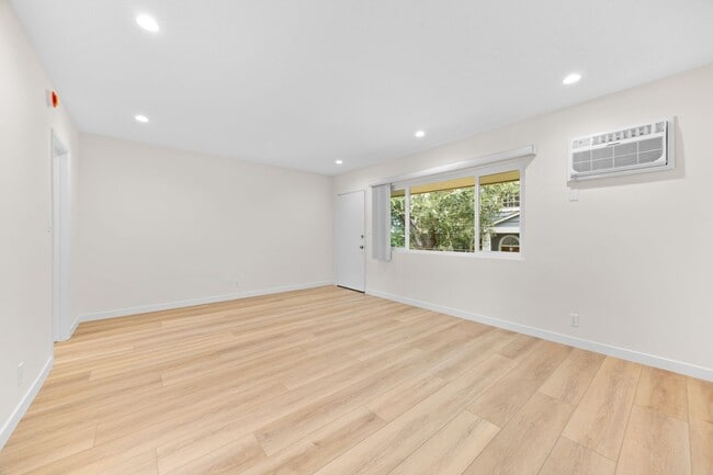 Photo - 4345 Ventura Canyon Ave Unit 08