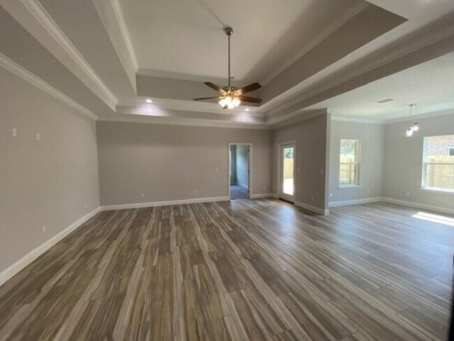 Photo - Spacious 3 Bedroom Home in Mary Esther!