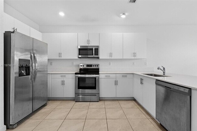 Photo - 2619 SE 11th St