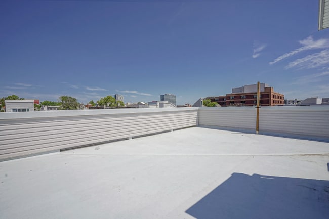 Photo - 1710 Cambridge St Unidad 7