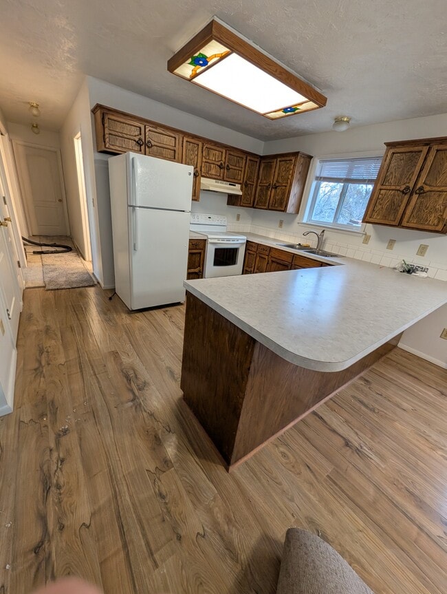 Building Photo - 2030 Ardella Dr Unit 2030