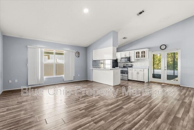 Photo - 2229 Hannah Ln