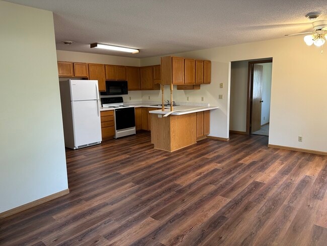 Photo - 3321 Sundet Rd