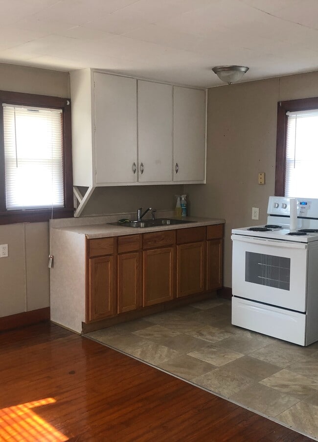 Building Photo - Unit 3 Unit 3 Rental