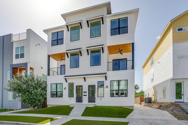 Photo - 2333 Benbrook Blvd Unit Full 2027