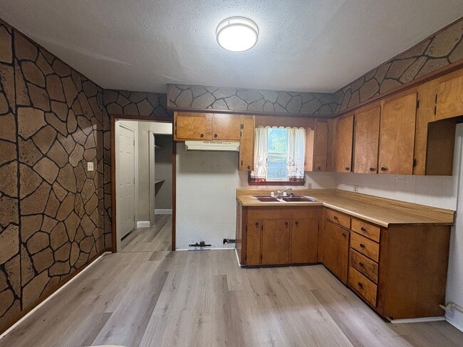 Photo - Very nice 2 bedroom/1 bath home with Central Air & Heat!