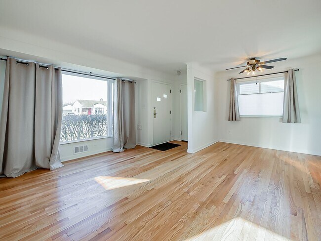 Photo - AVAILABLE NOW! Beautifully Updated 3-Bedroom Home with High-End Finishes!