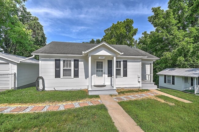 Photo - 2 Bedrooms / 1 Bath Home - Kingsport TN