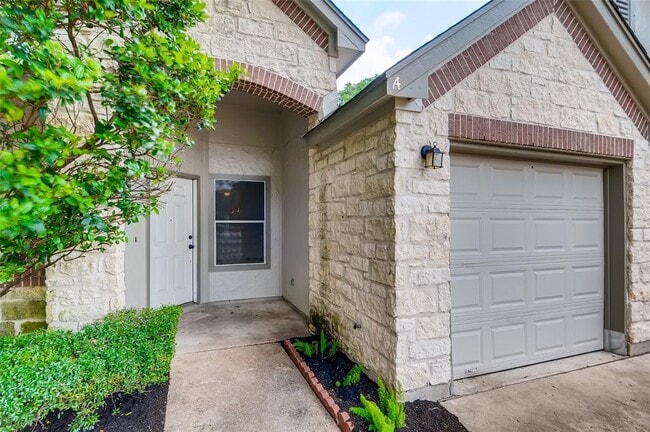 6703 Gold Moss Cove