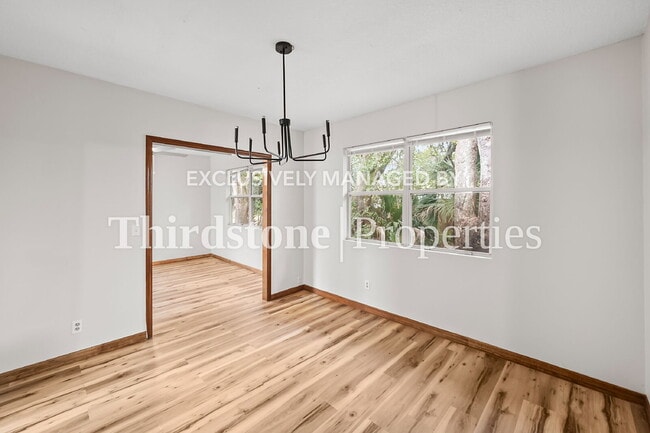 Photo - 345 W 40th St