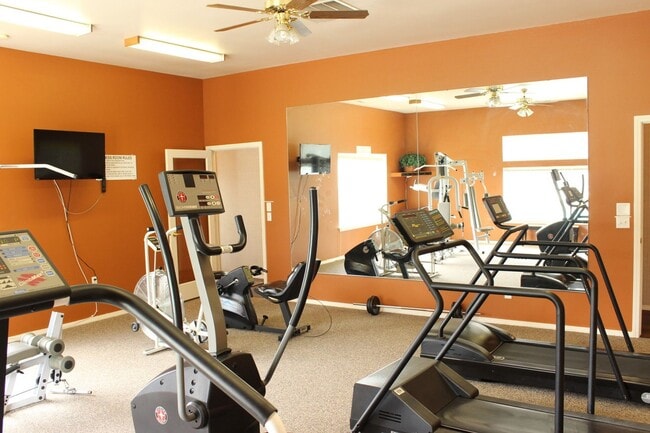 Photo - 614 Windemere Dr Unit 104