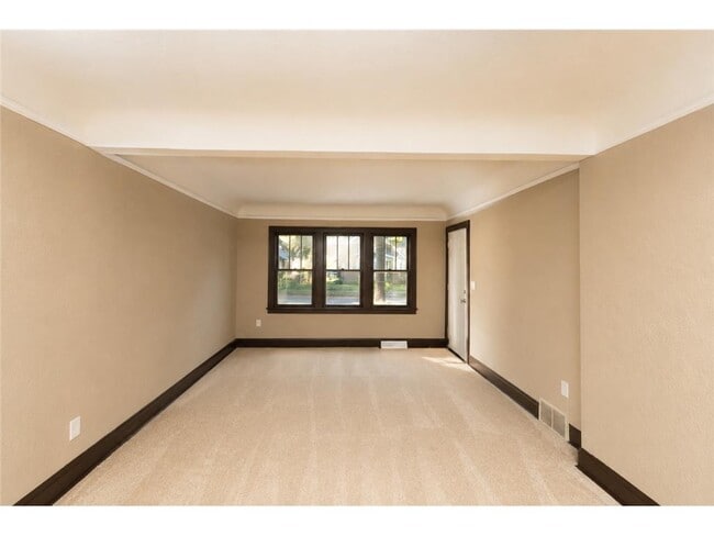 Photo - 3434 N Thomas Ave
